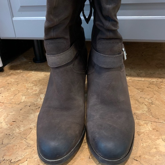 Guess slouch boot with buckles - Picture 4 of 5